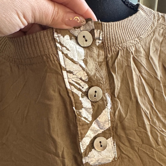 Silk Casual Tan Button-Accent Vintage Top - Picture 4 of 13